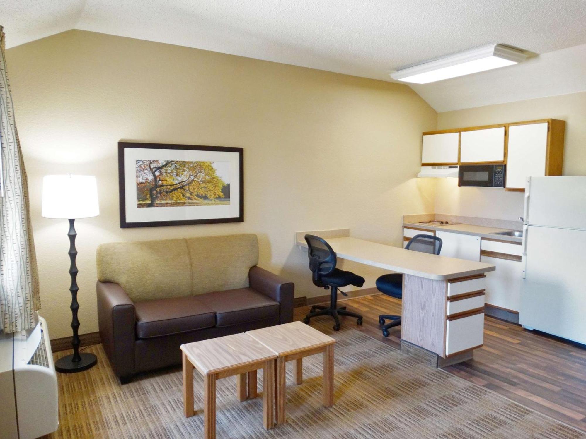 Extended Stay America Select Suites - Orlando - Lake Mary - 1040 Greenwood Blvd Exteriör bild