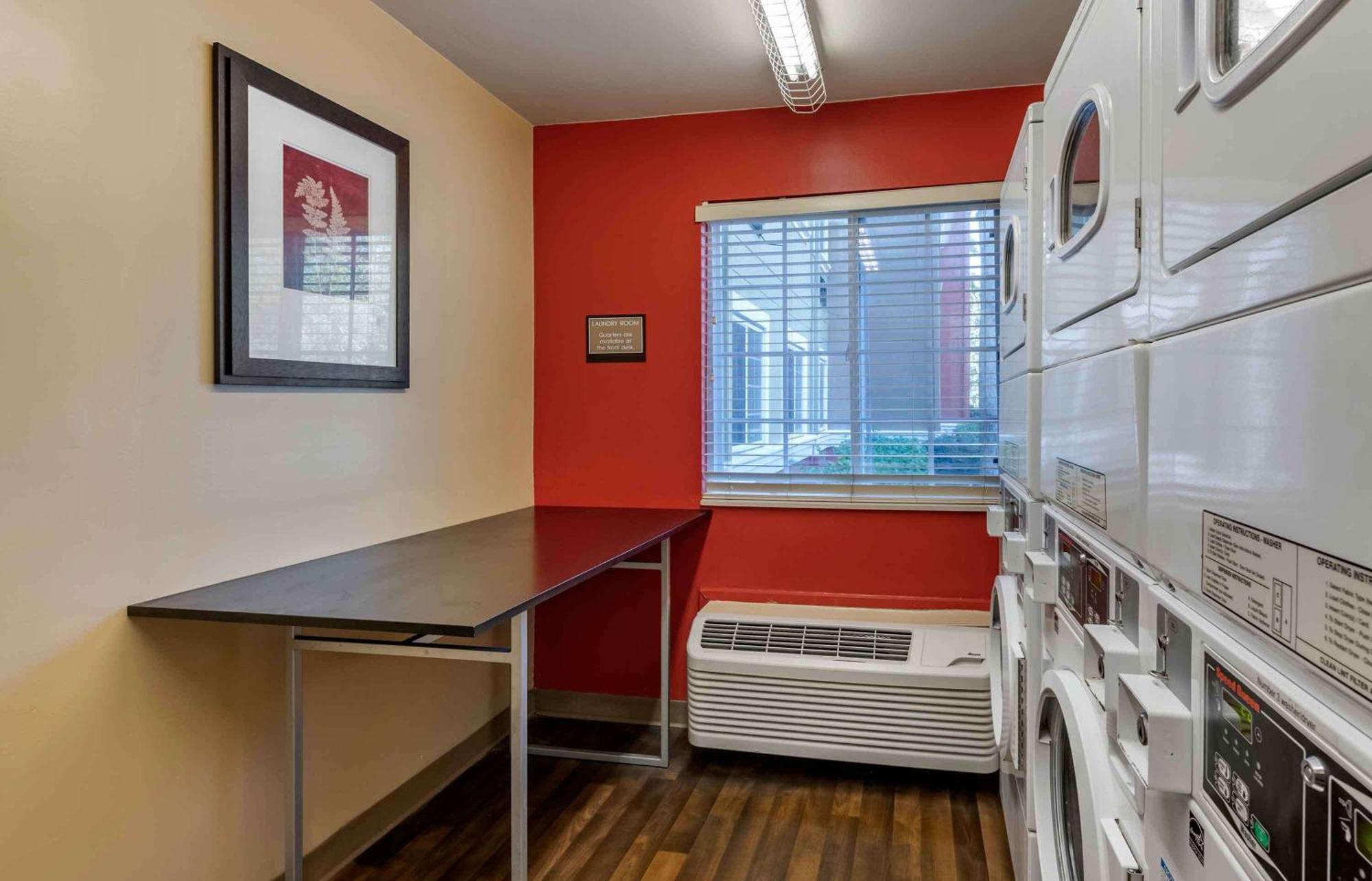 Extended Stay America Select Suites - Orlando - Lake Mary - 1040 Greenwood Blvd Exteriör bild