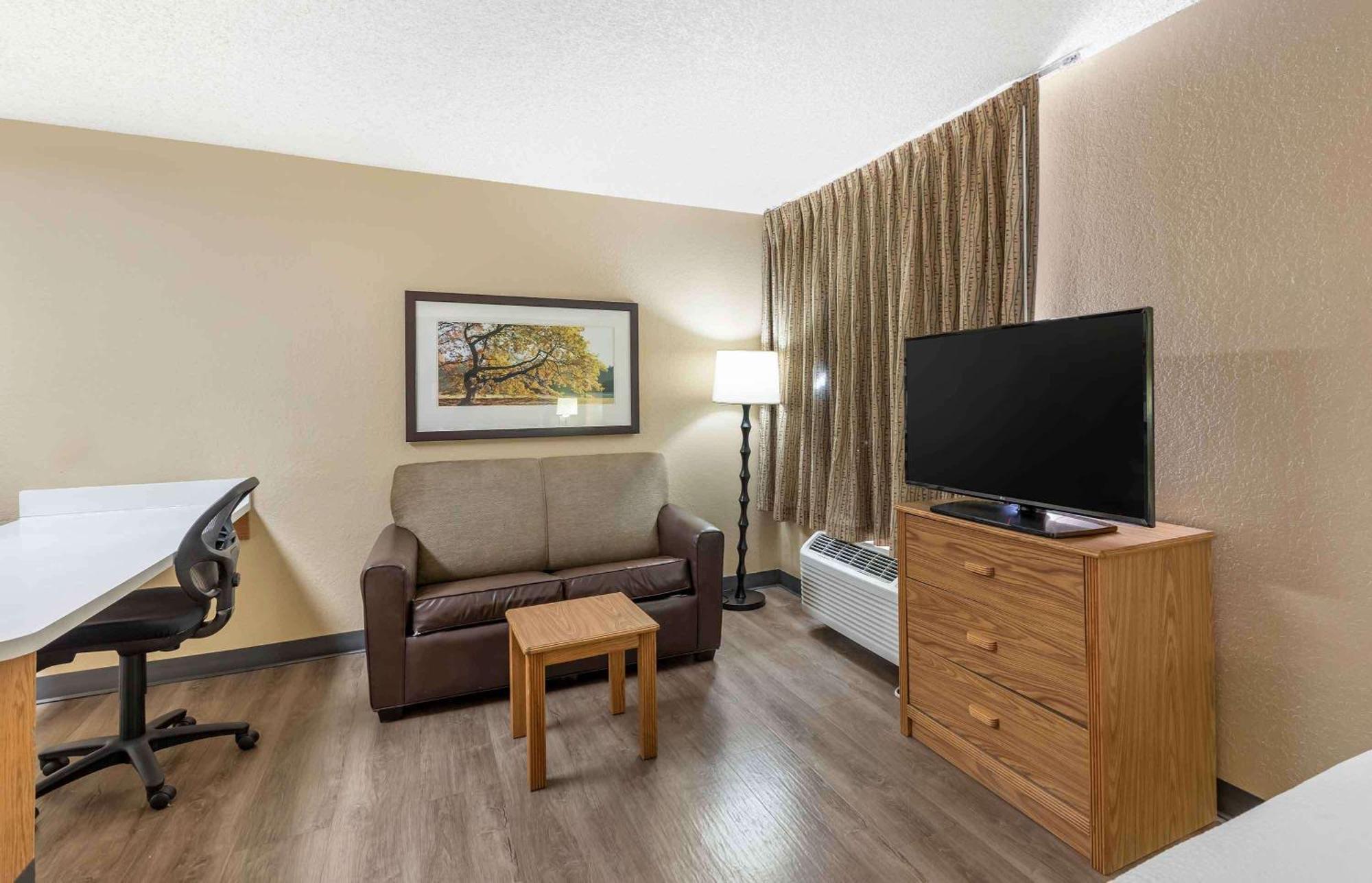 Extended Stay America Select Suites - Orlando - Lake Mary - 1040 Greenwood Blvd Exteriör bild